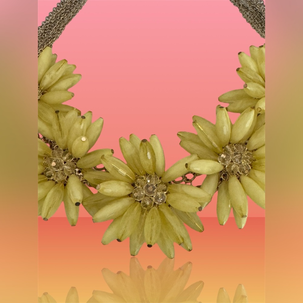 🛍️SALE🛍️ Ted Baker Vintage Designer Aster Burst Daisy Flowers Statement Necklace - Picture 4 of 7